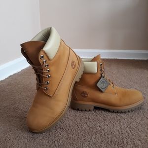 $40 Used Timberland Boots Size 8.5